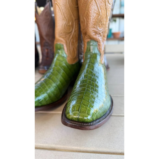 🐊 Rare Candy Apple Green Nile Crocodile Boots – Size 10.5D