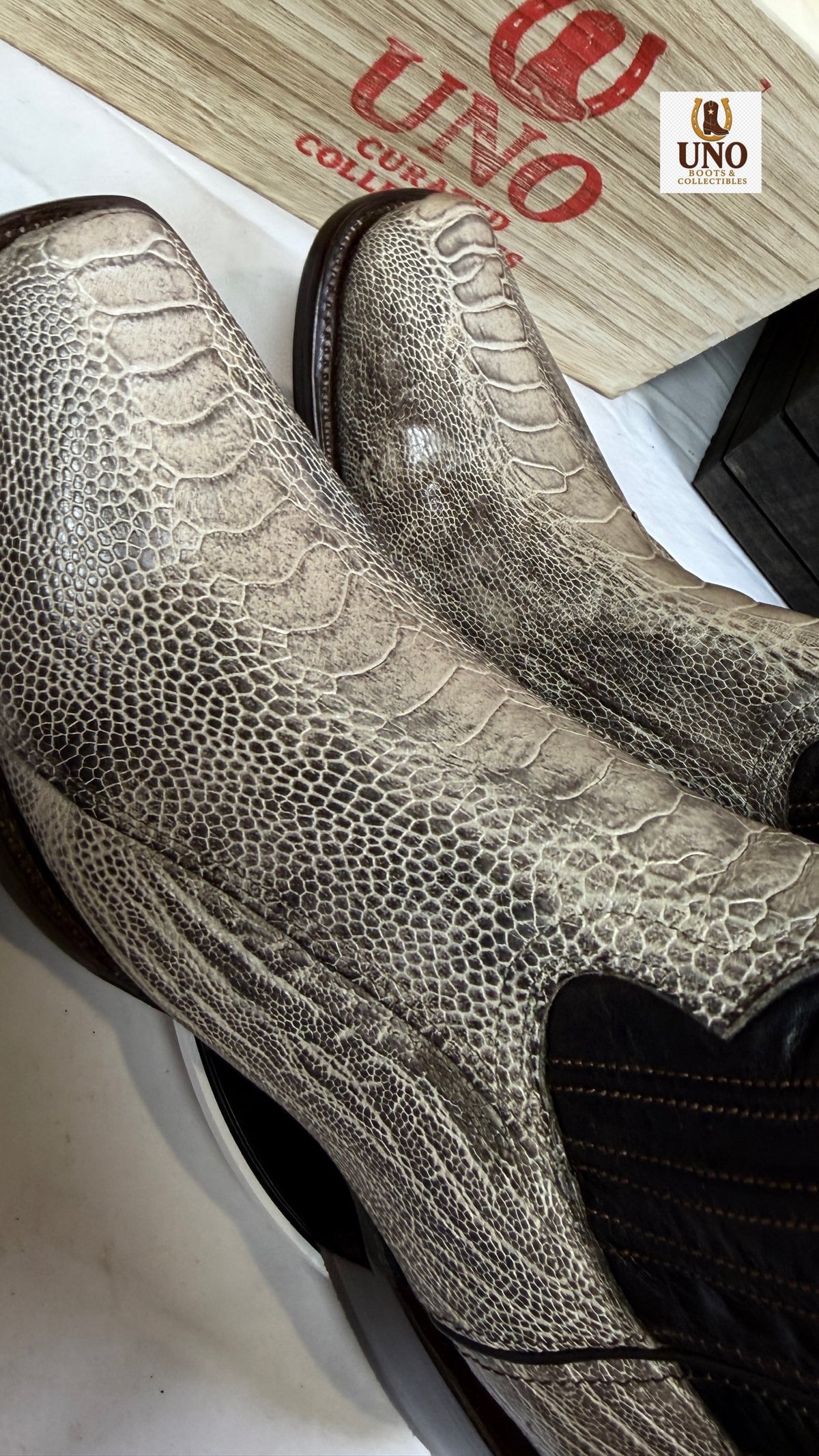 Men’s Genuine Ostrich Leg Cowboy Boots — Handmade El Paso TX — Size 9