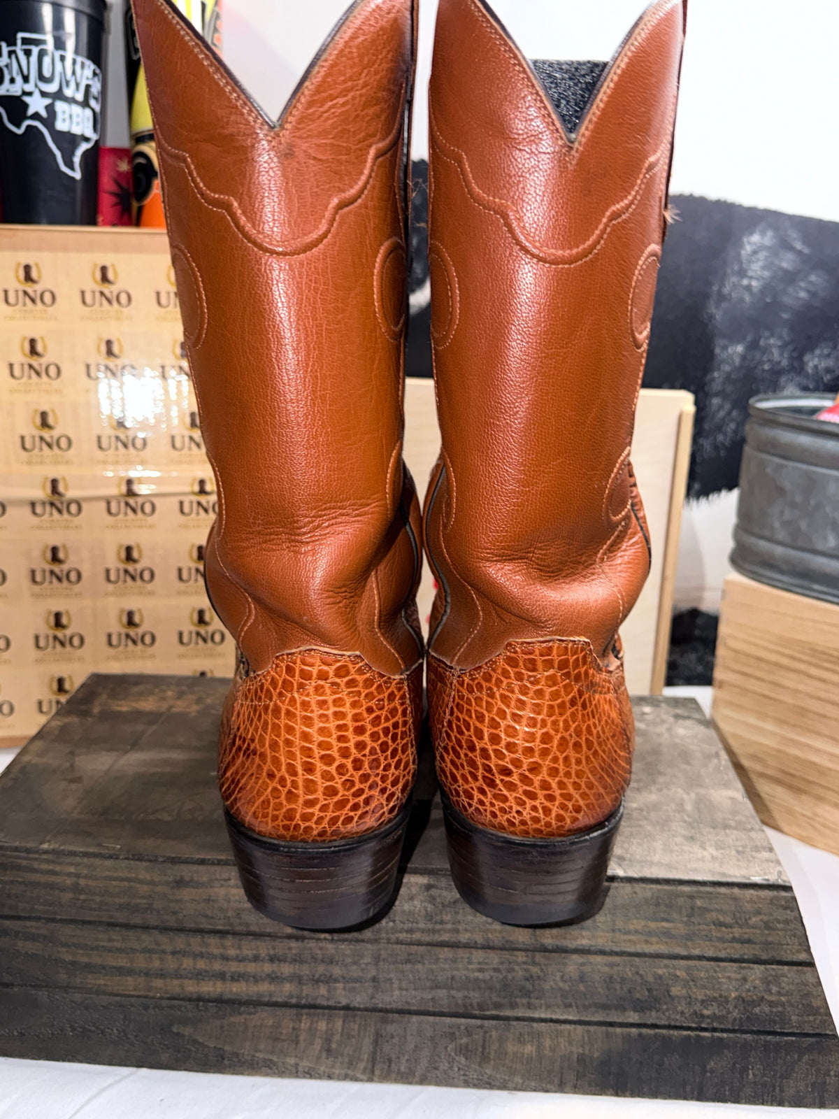 Handmade Cognac Caiman Hornback Tail Cowboy Boots – Men's 11EE – Exotic Western Boots - Image 5