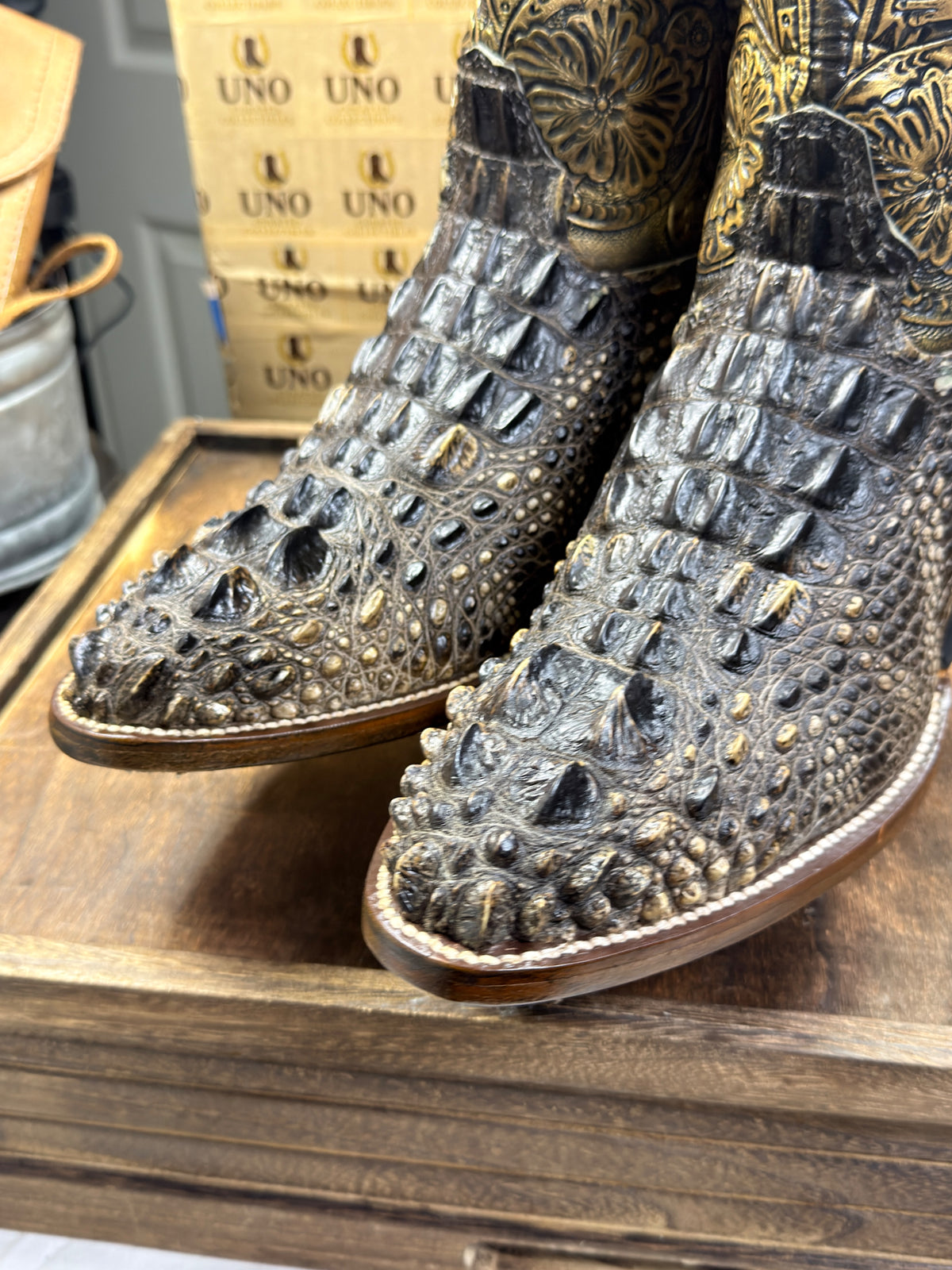 Handmade El Paso American Alligator Hornback Cowboy Boots – Hand-Tooled King of Spades Shafts – Men's 11 – New, Never Worn - Image 1