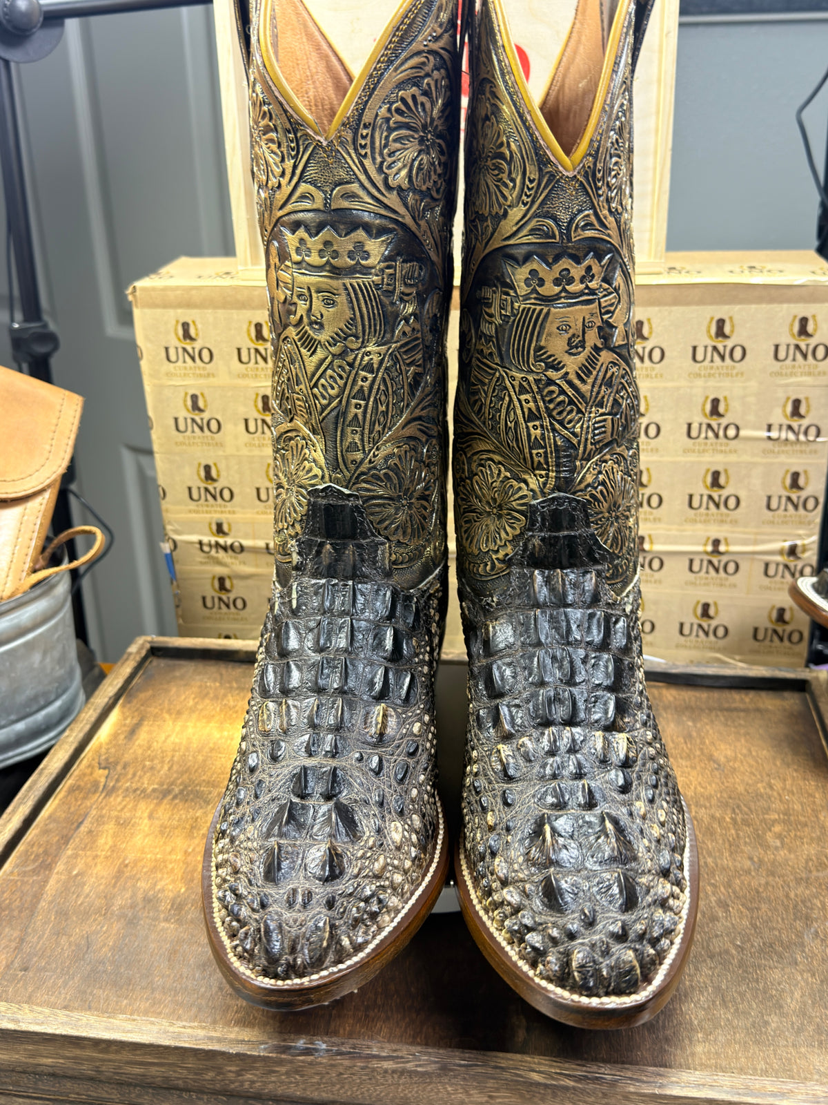 Handmade El Paso American Alligator Hornback Cowboy Boots – Hand-Tooled King of Spades Shafts – Men's 11 – New, Never Worn - Image 4
