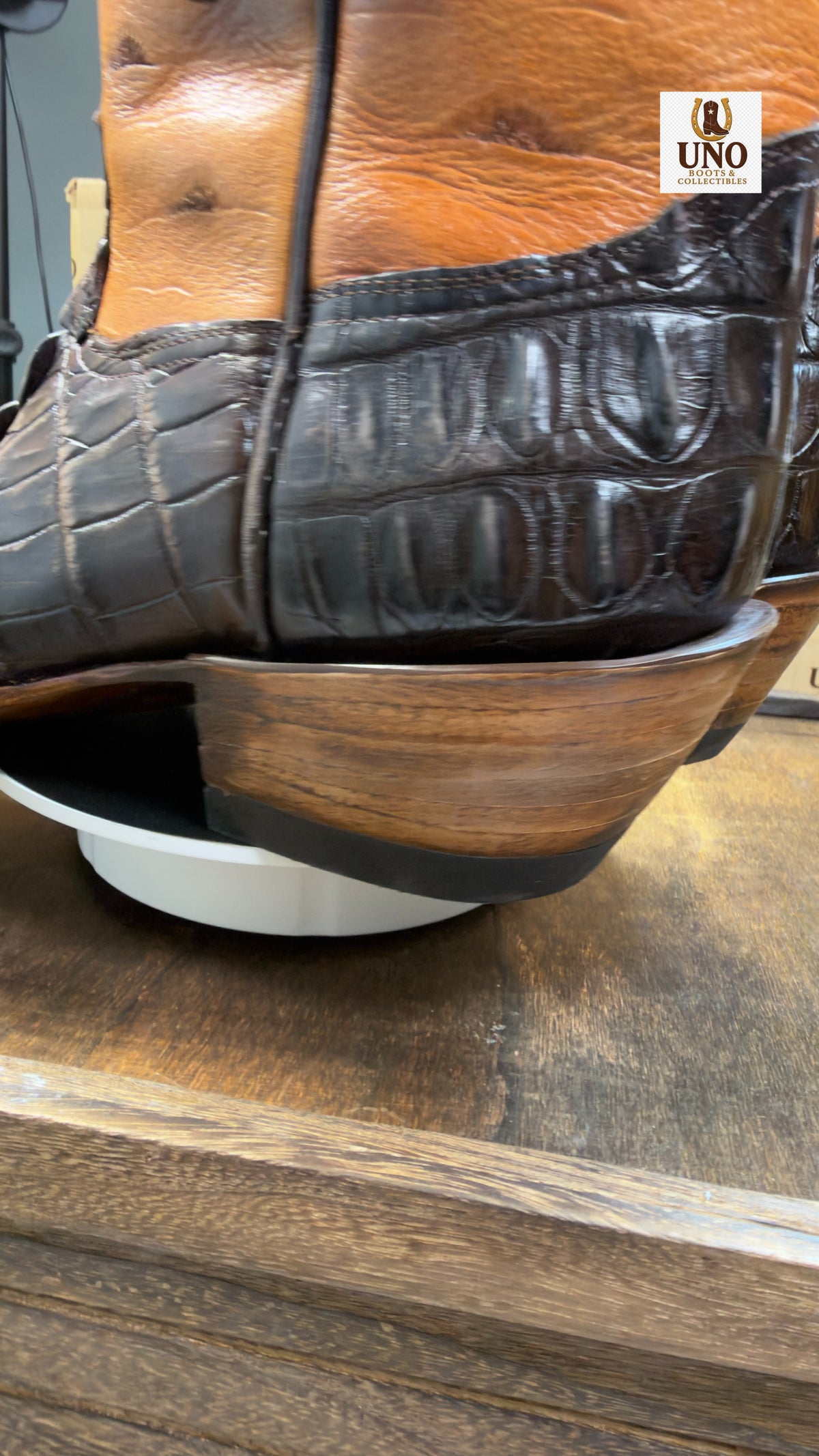 One-of-a-Kind Handmade El Paso Crocodile Tail Boots — Hand-Tooled Western Scene Shafts — Men's 11.5E / 12D — Brand New - Image 10