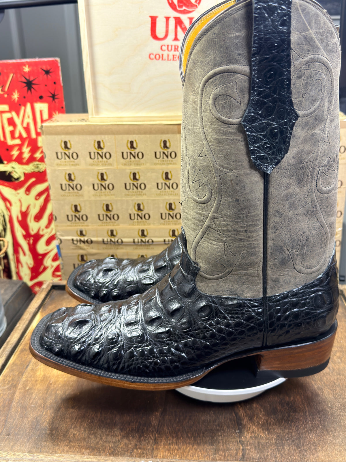 Handmade El Paso American Alligator Neck Cut Boots – Black with Gray Distressed Shafts – Square Toe – Men's 11 – Brand New