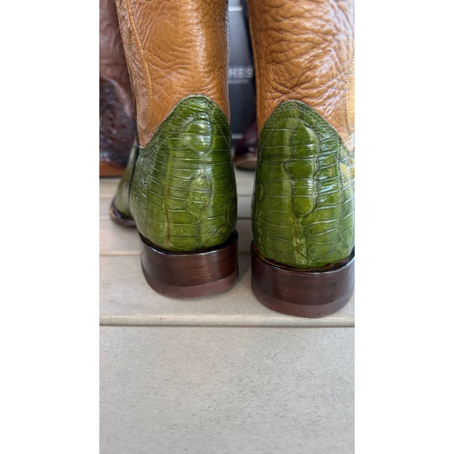 🐊 Rare Candy Apple Green Nile Crocodile Boots – Size 10.5D