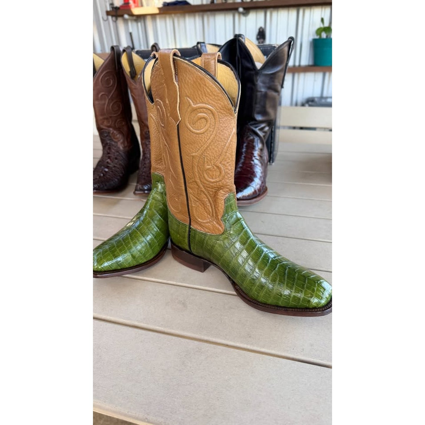 🐊 Rare Candy Apple Green Nile Crocodile Boots – Size 10.5D