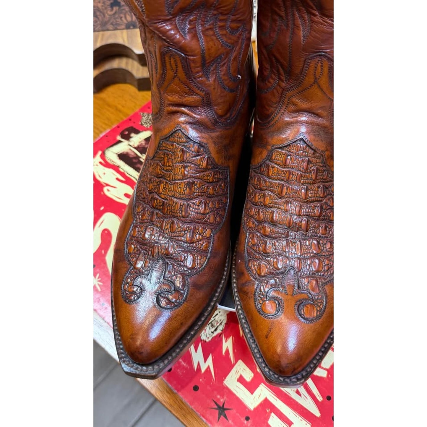 🌟 LUCCHESE MADE IN SAN ANTONIO — HORNBACK LIZARD INLAY — SIZE 9.5E