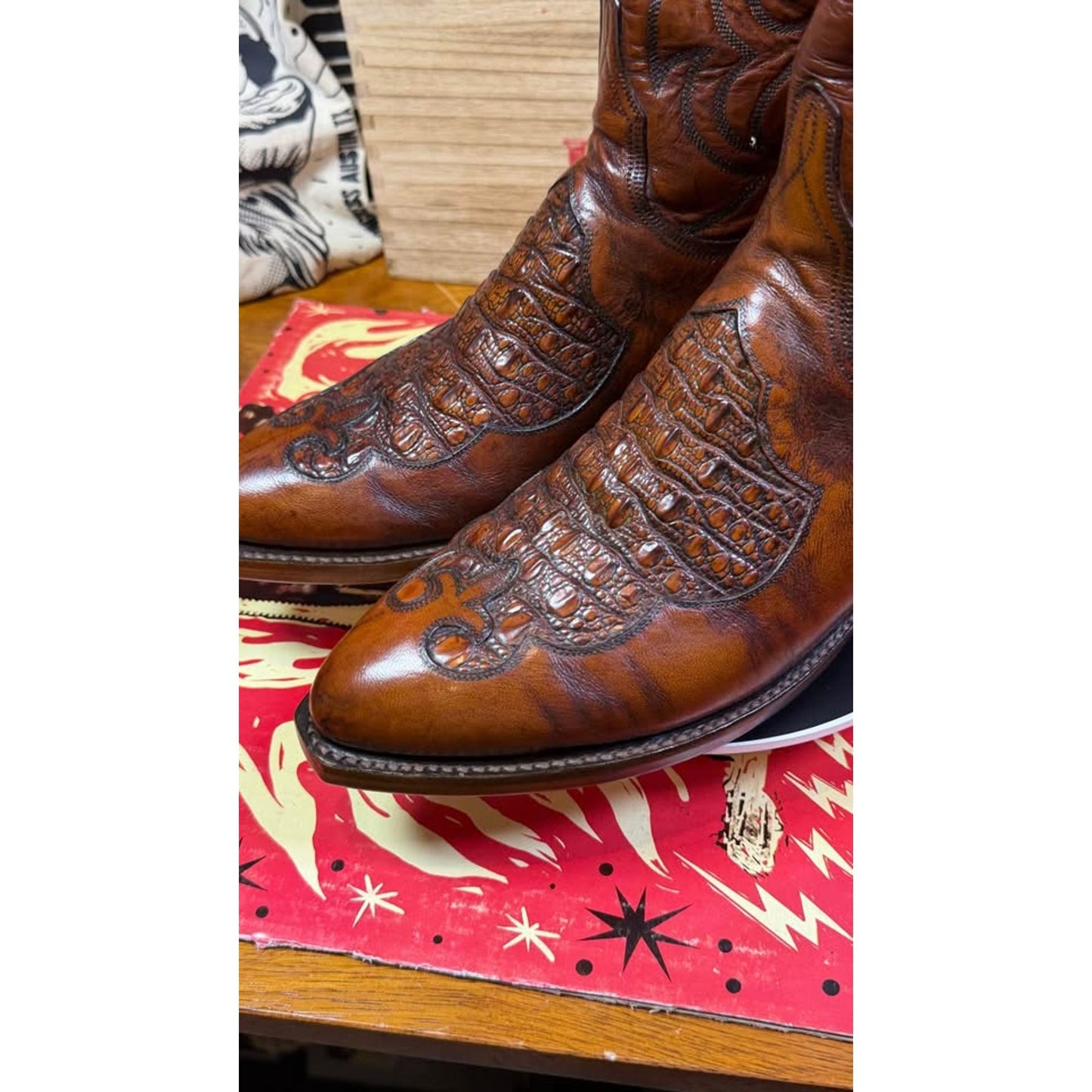 🌟 LUCCHESE MADE IN SAN ANTONIO — HORNBACK LIZARD INLAY — SIZE 9.5E
