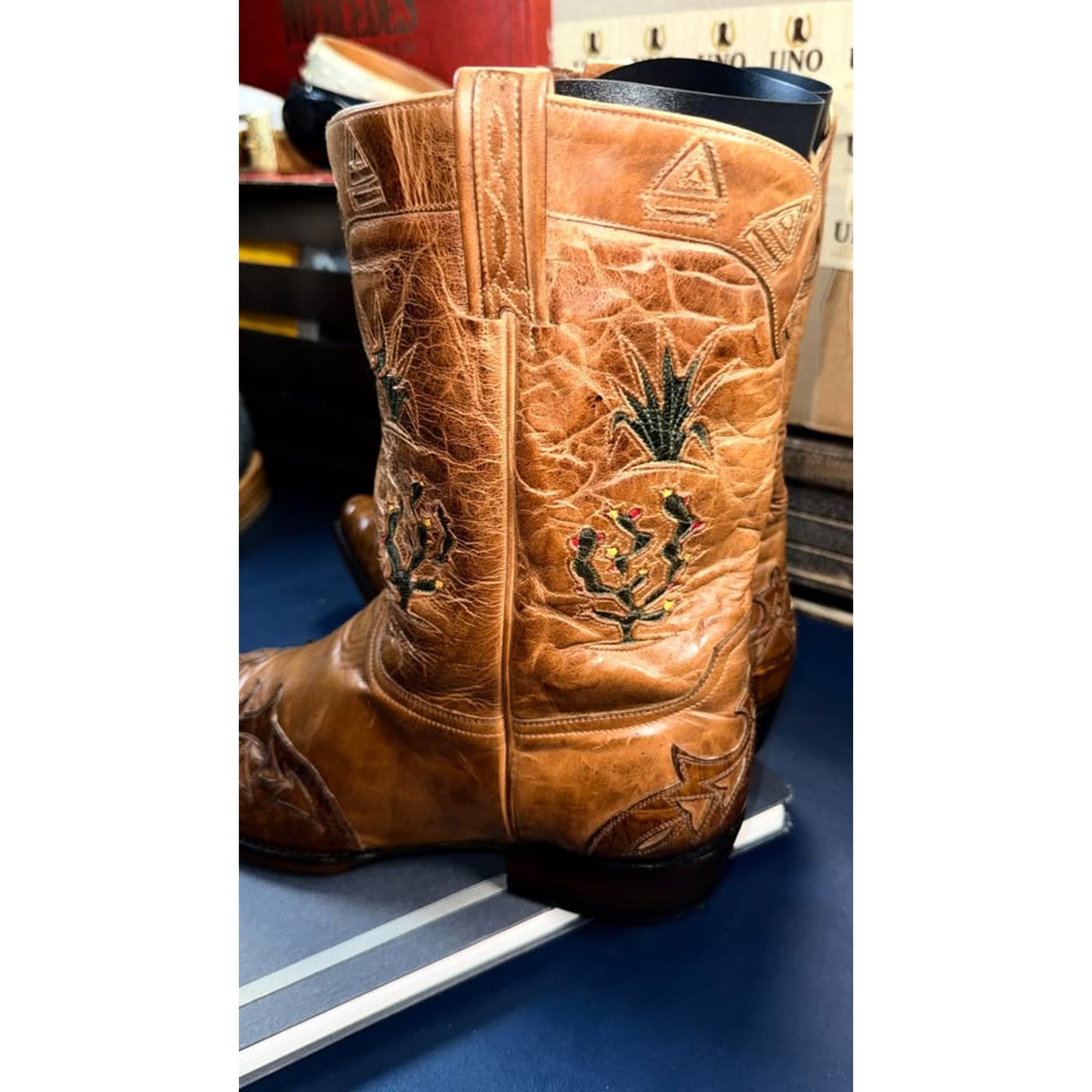 Old Gringo Handmade Boots - Inlay with Gator - 13D