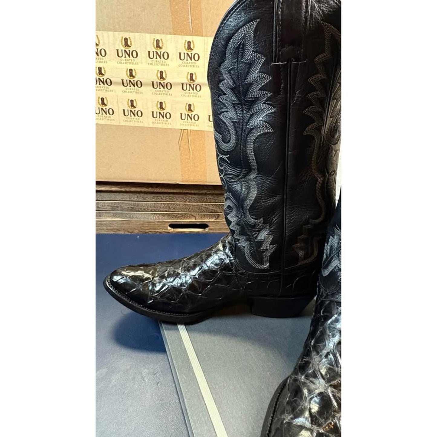 Pre-ban Exotic Ant’s - Justin 8.5D - Black Cherry