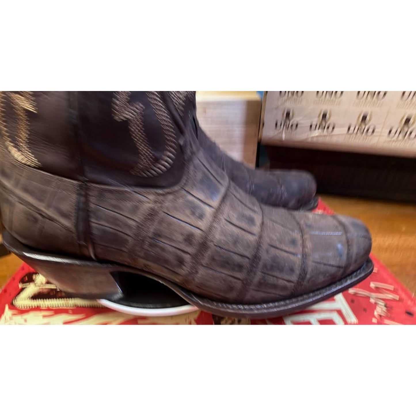 🐊TEXAS COUNTRY “CUTTER CAB” SUEDED ALLIGATOR TAIL BOOTS — DARK CHOCOLATE | SIZE 11 | BRAND NEW