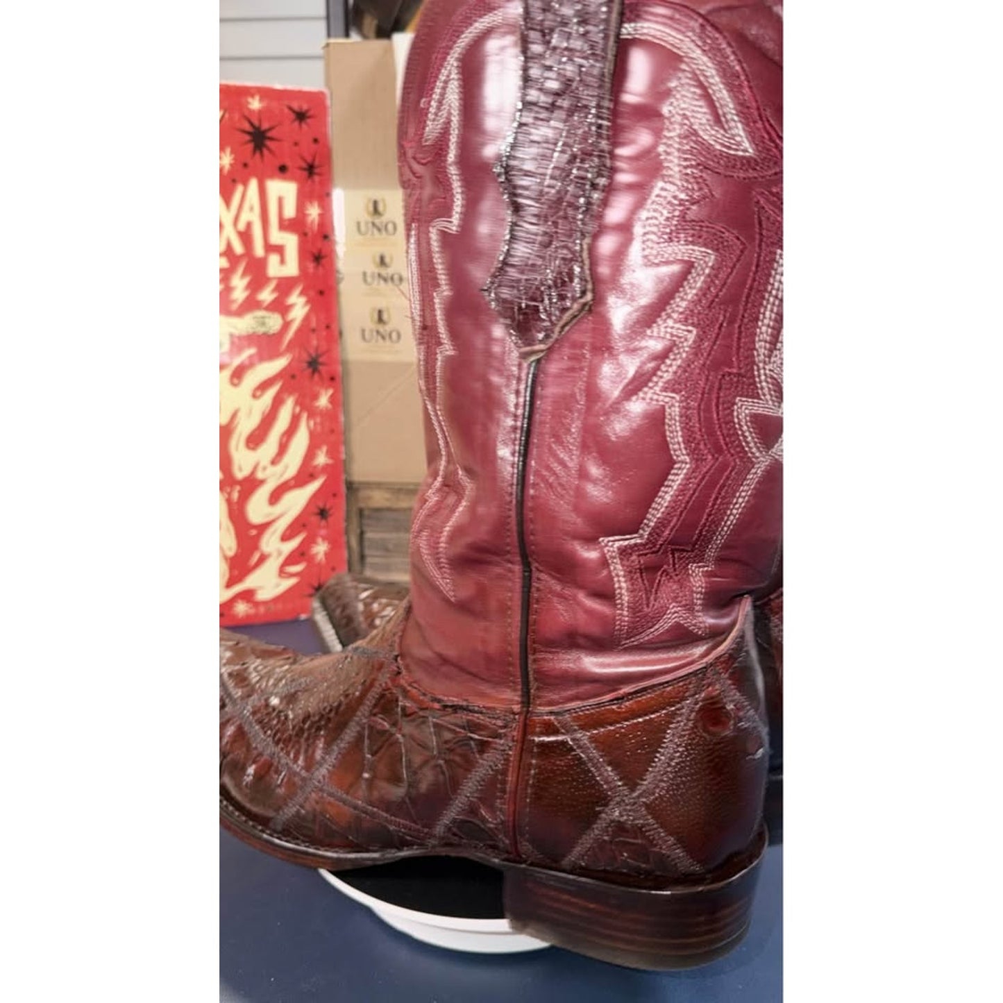 🔥 Custom Patchwork Anteater Boots – Size 12 🔥
UNO Collectibles | Rare & Discontinued Exotic