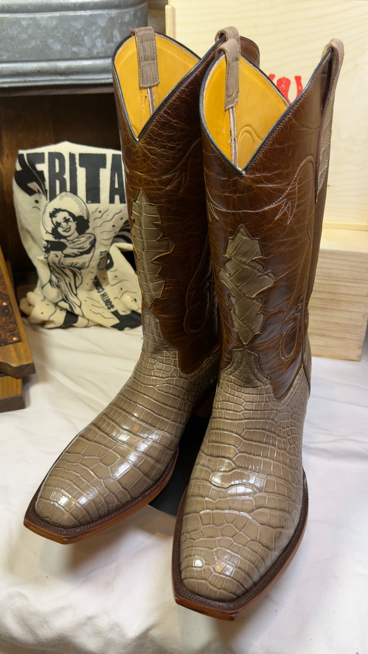 Men’s Genuine Alligator Cowboy Boots — Size 11.5 — Brand New