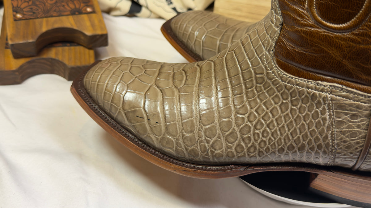 Men’s Genuine Alligator Cowboy Boots — Size 11.5 — Brand New