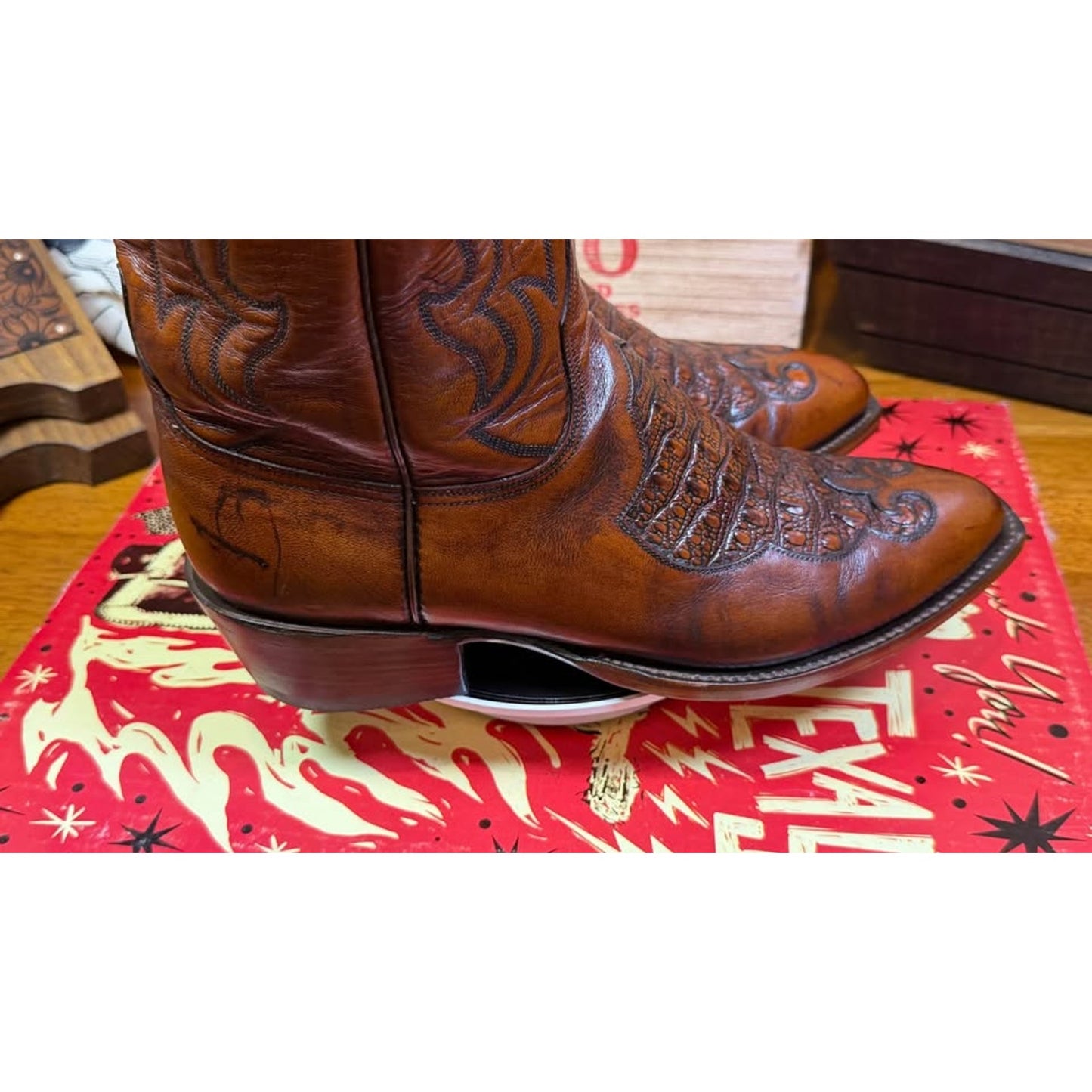 🌟 LUCCHESE MADE IN SAN ANTONIO — HORNBACK LIZARD INLAY — SIZE 9.5E