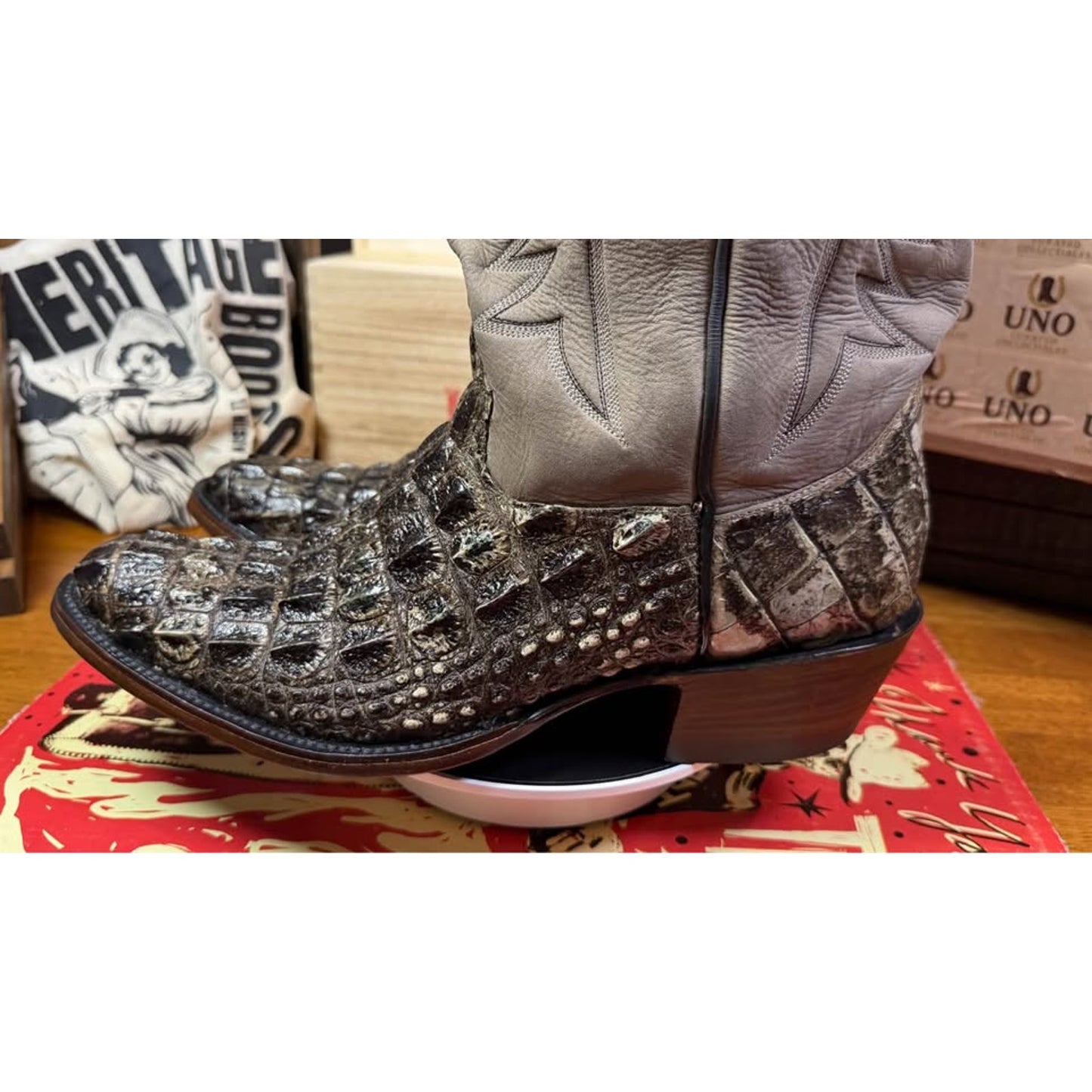 🐊 GENUINE NATURAL HORNBACK EXOTIC WESTERN BOOTS — SIZE 11.5D