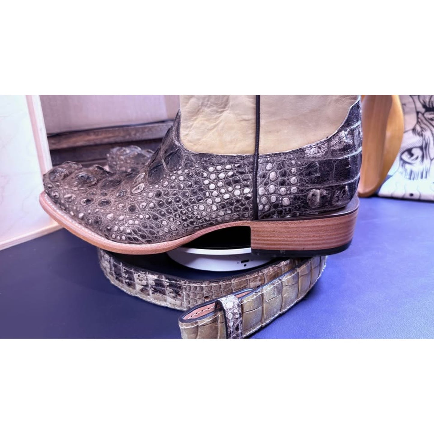 Vaccari Natural Alligator Boots + Matching Belt – 10.5E 🐊
