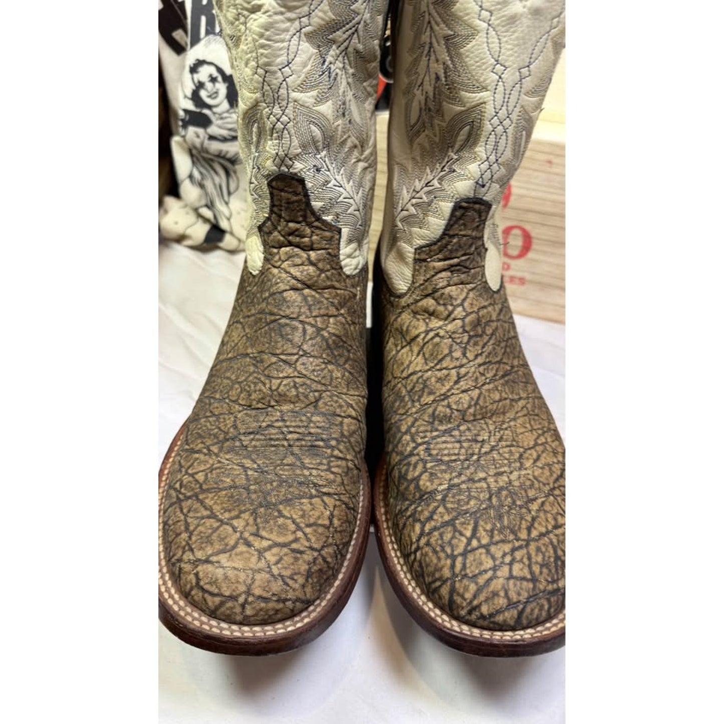 🐘 Tony Lama Elephant Leather Boots — Cream Shaft — Size 10.5 E — Used, Excellent Condition
