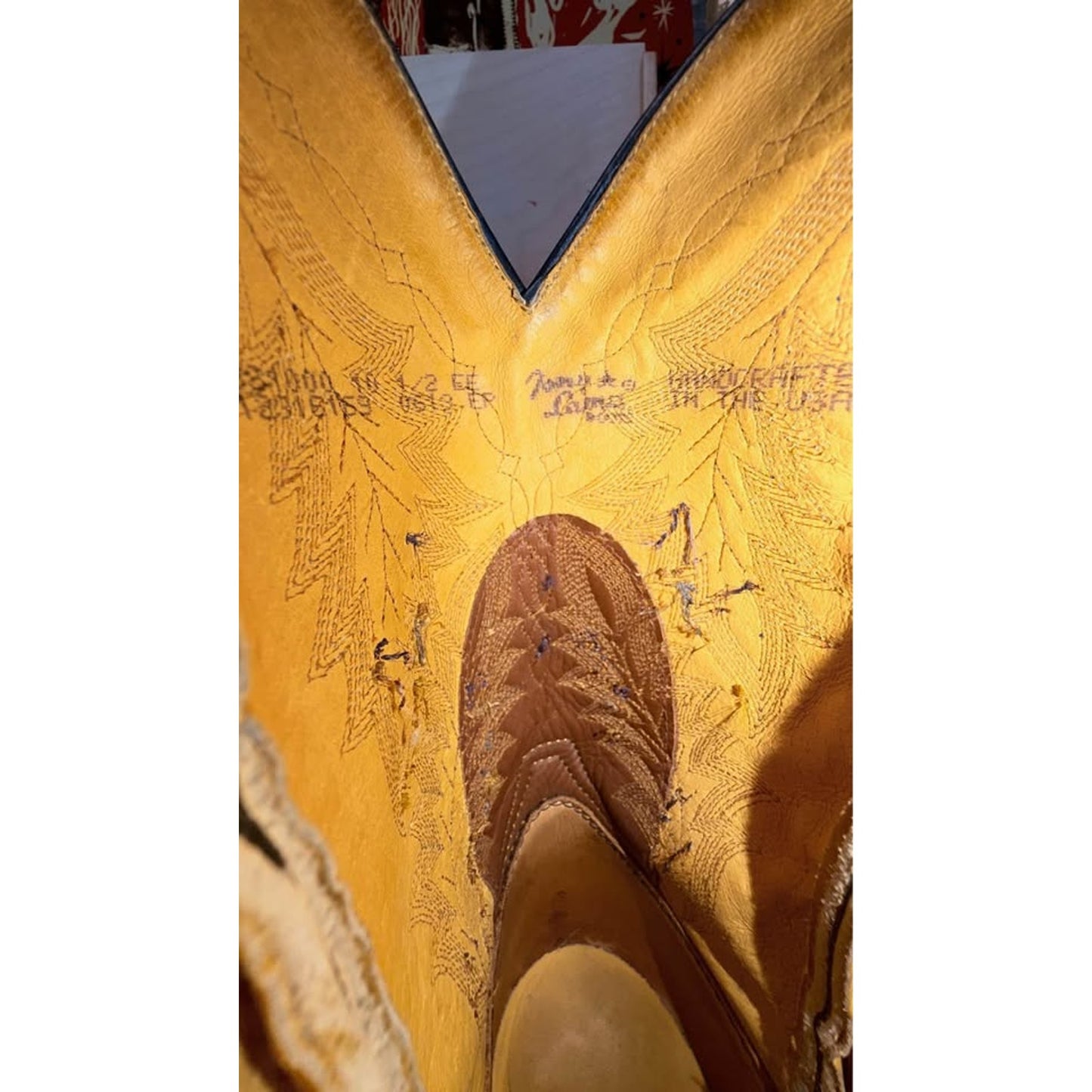 🐘 Tony Lama Elephant Leather Boots — Cream Shaft — Size 10.5 E — Used, Excellent Condition