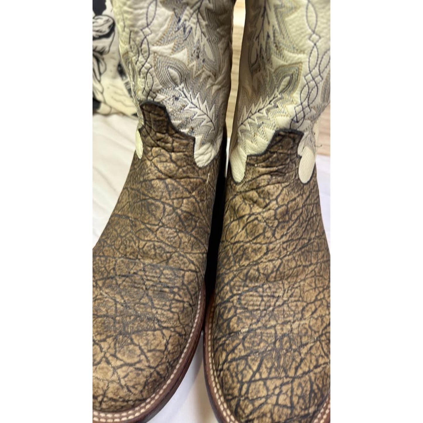 🐘 Tony Lama Elephant Leather Boots — Cream Shaft — Size 10.5 E — Used, Excellent Condition