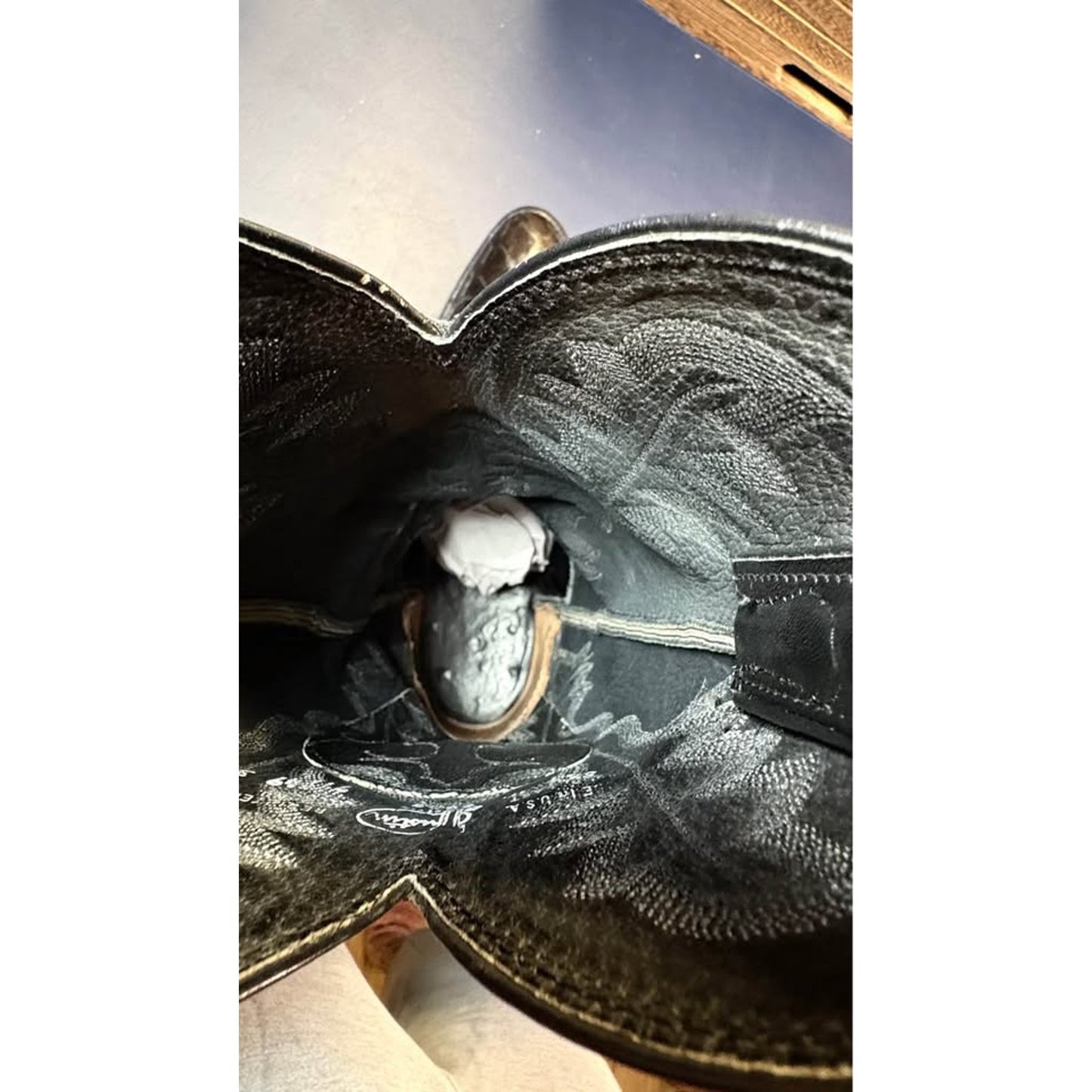 Pre-ban Exotic Ant’s - Justin 8.5D - Black Cherry