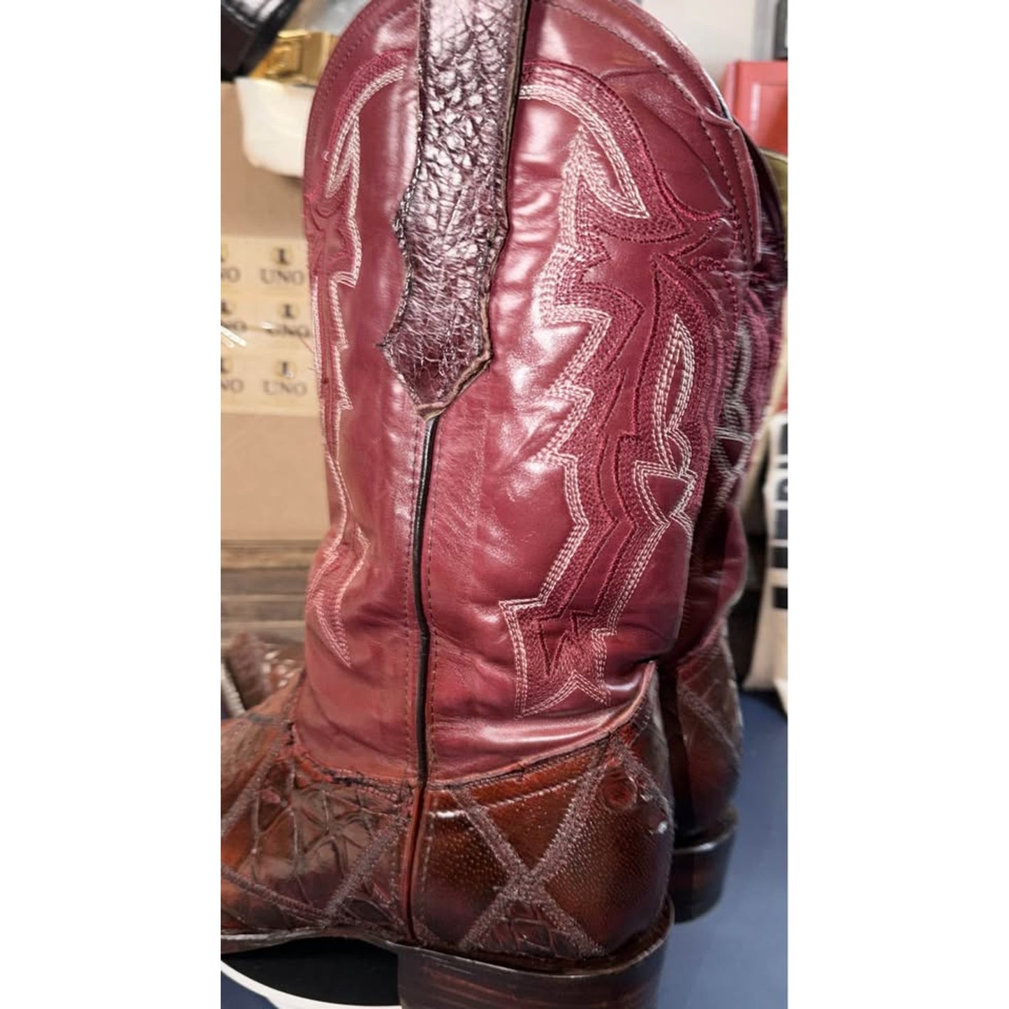 🔥 Custom Patchwork Anteater Boots – Size 12 🔥
UNO Collectibles | Rare & Discontinued Exotic