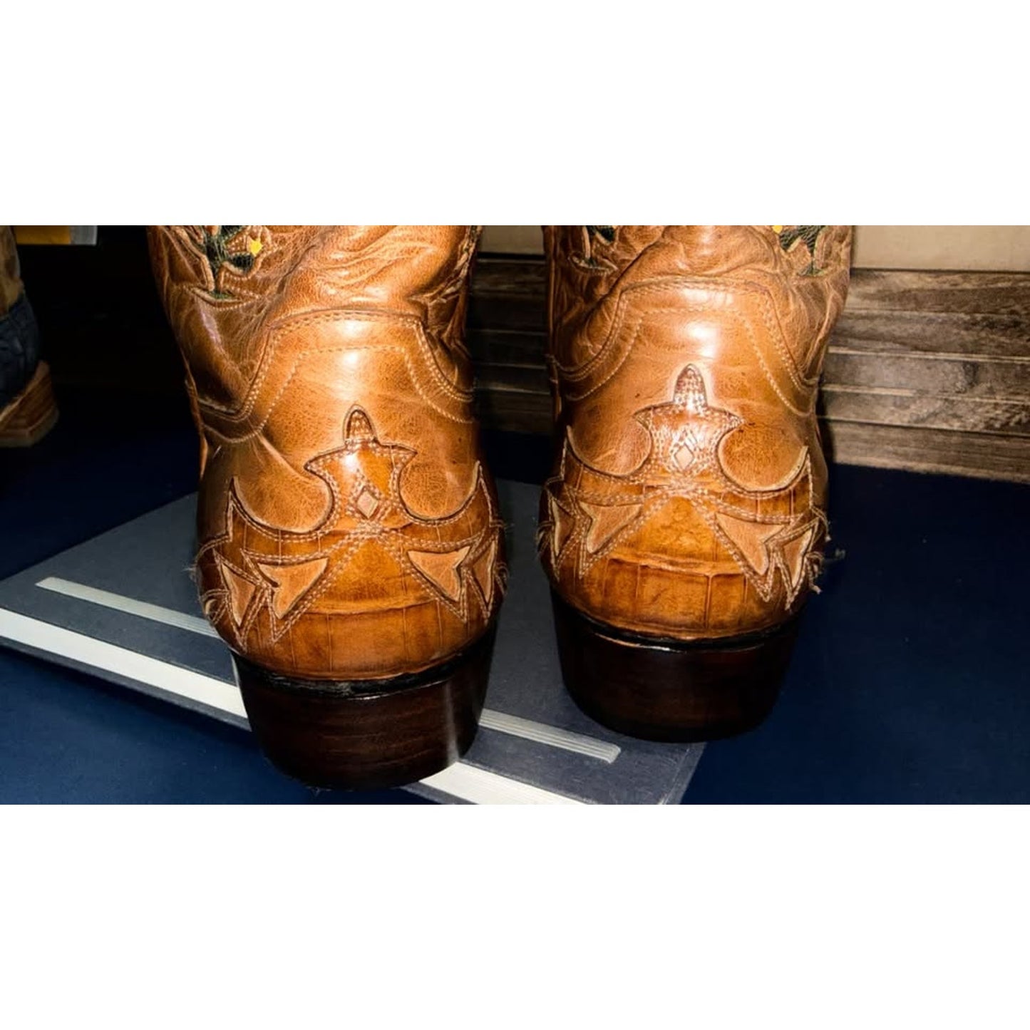 Old Gringo Handmade Boots - Inlay with Gator - 13D