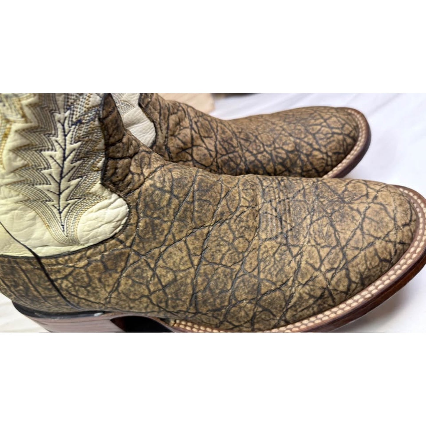 🐘 Tony Lama Elephant Leather Boots — Cream Shaft — Size 10.5 E — Used, Excellent Condition